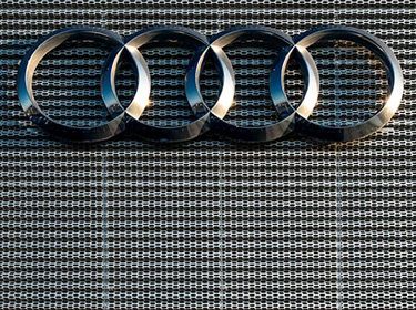 Audi Honeycomb Fassade | Rometa Metaalproducten