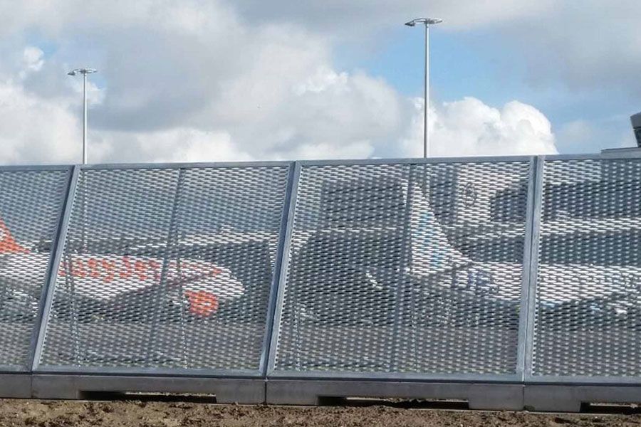 Project | Blast Fences Schiphol | Amsterdam | Rometa Metaalproducten